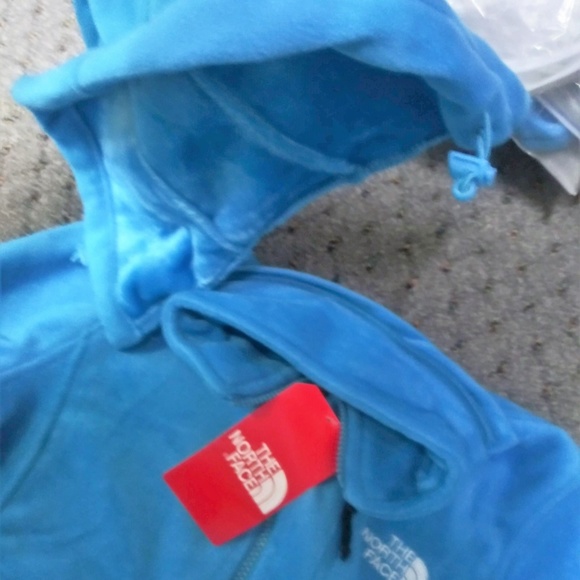 The North Face Removeable Hoodie Fleece Jacket - Picture 6 of 8